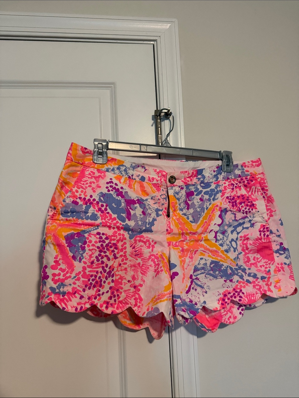 Lilly Pulitzer Pink Multi Starfish Scallop Hem Shorts
